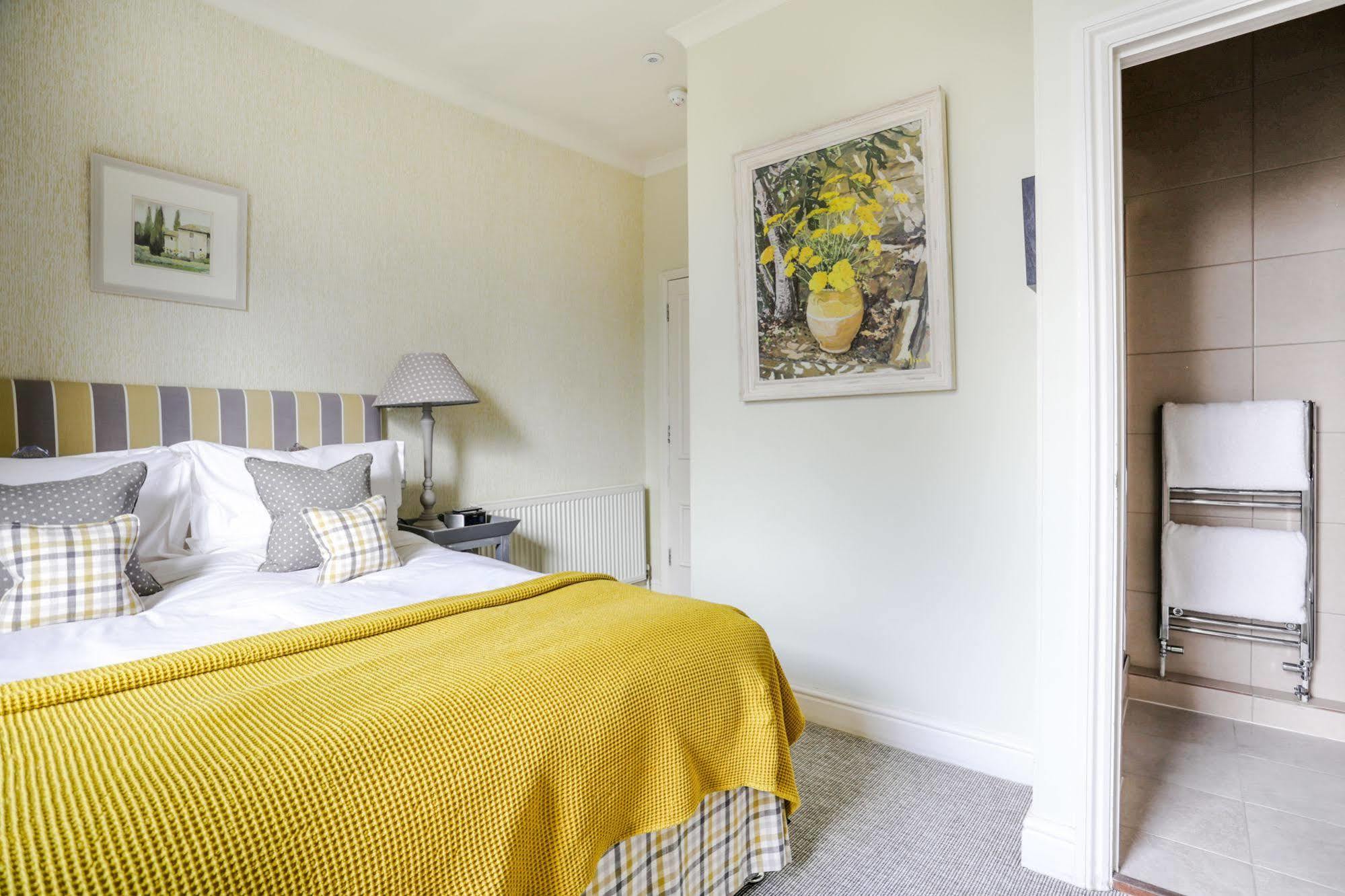 Leighton House - Boutique Guesthouse バース エクステリア 写真 A bedroom at The Old parsonage